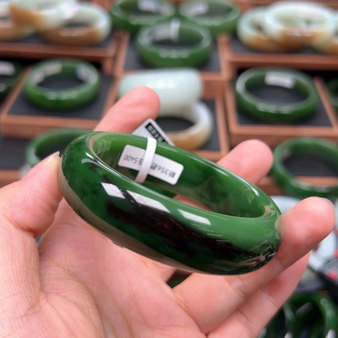 未镶嵌手镯和田玉（碧玉）子*