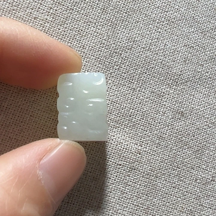 和田玉（糖玉）未镶嵌挂件