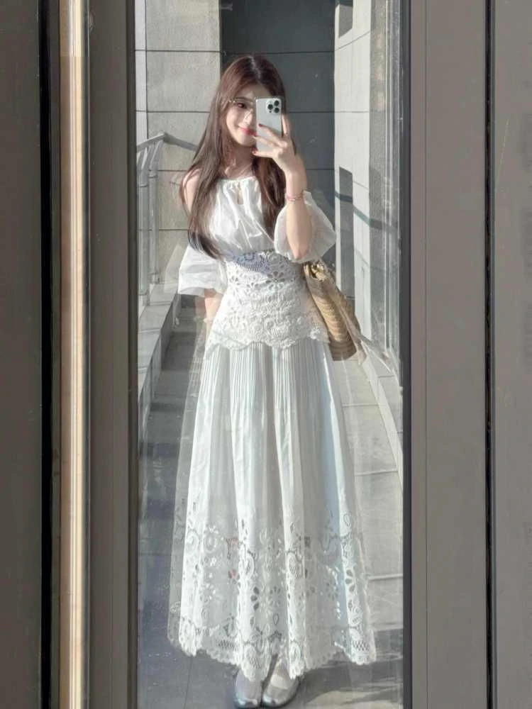 大码胖mm夏季新款绝美显瘦蕾丝镂空挂脖露肩上衣洋气半身裙两套装