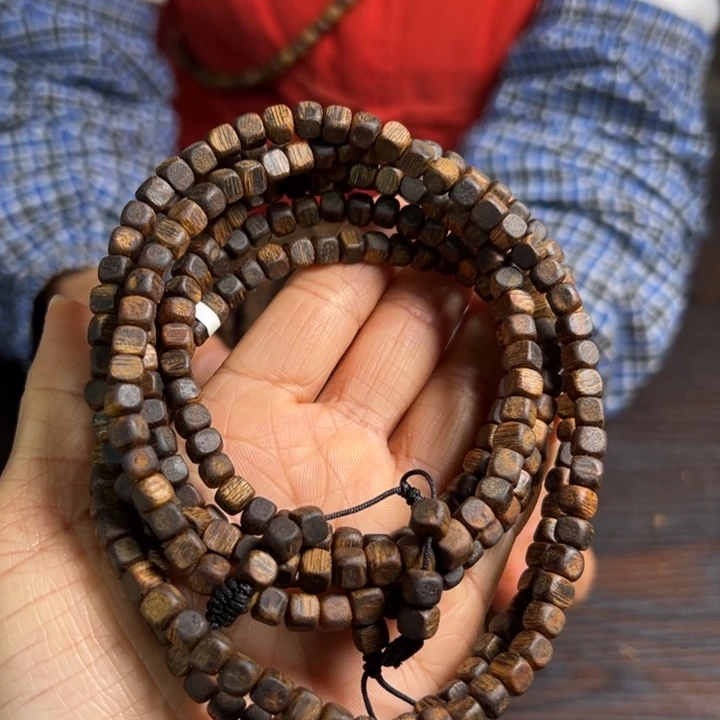 沉香手串红土乌身卡5多样性发1条