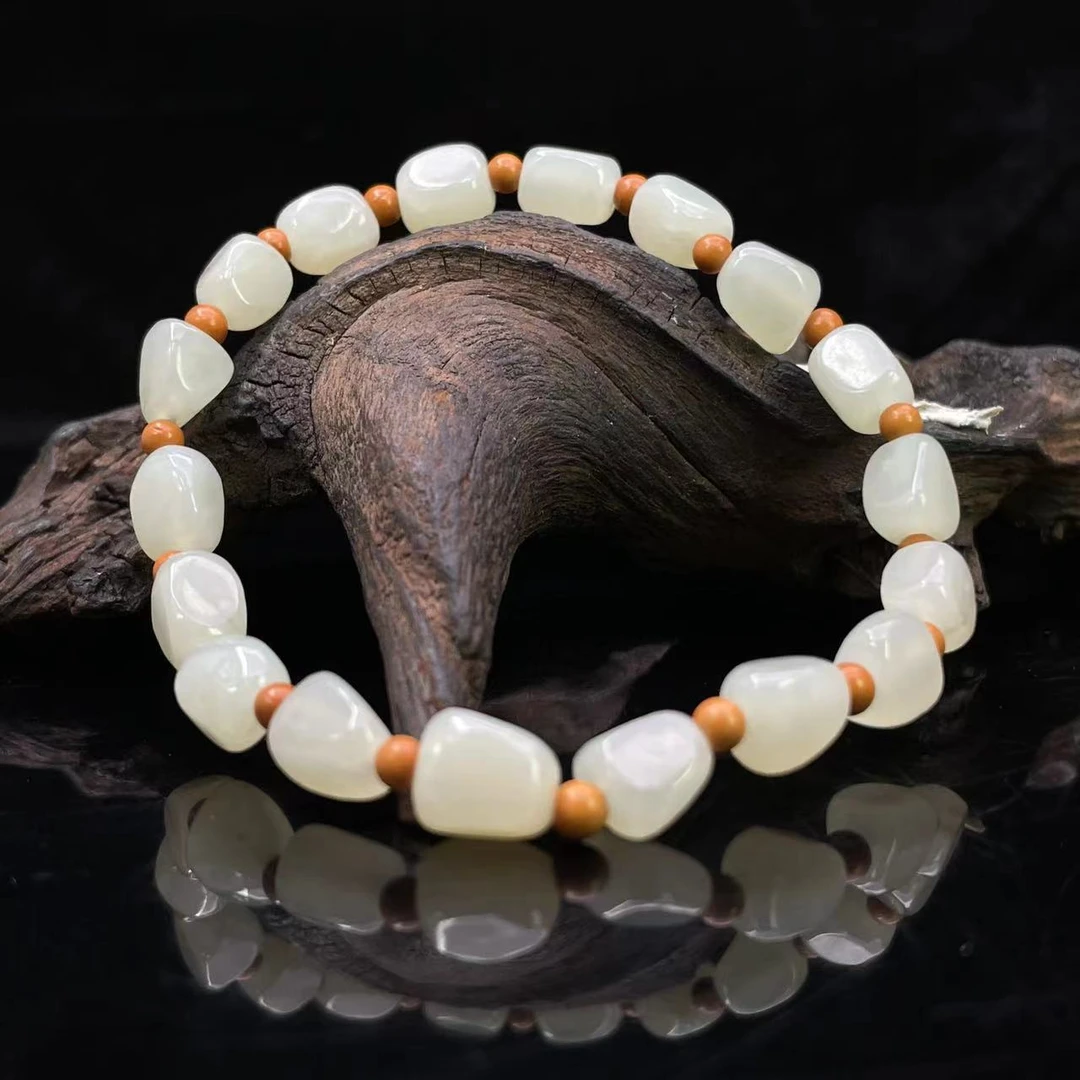 A318 和田玉手串 QQ619322