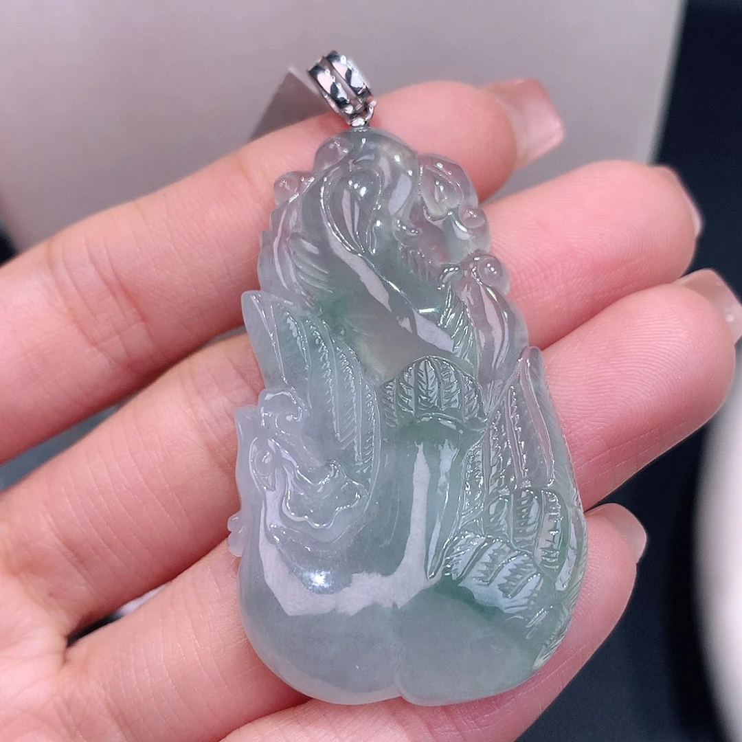 颈饰18K金镶嵌翡翠冰胶飘花凤凰