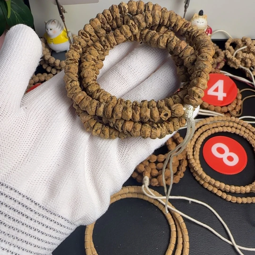 陈***.柏香籽/百香籽吊坠热振藏切高油高密