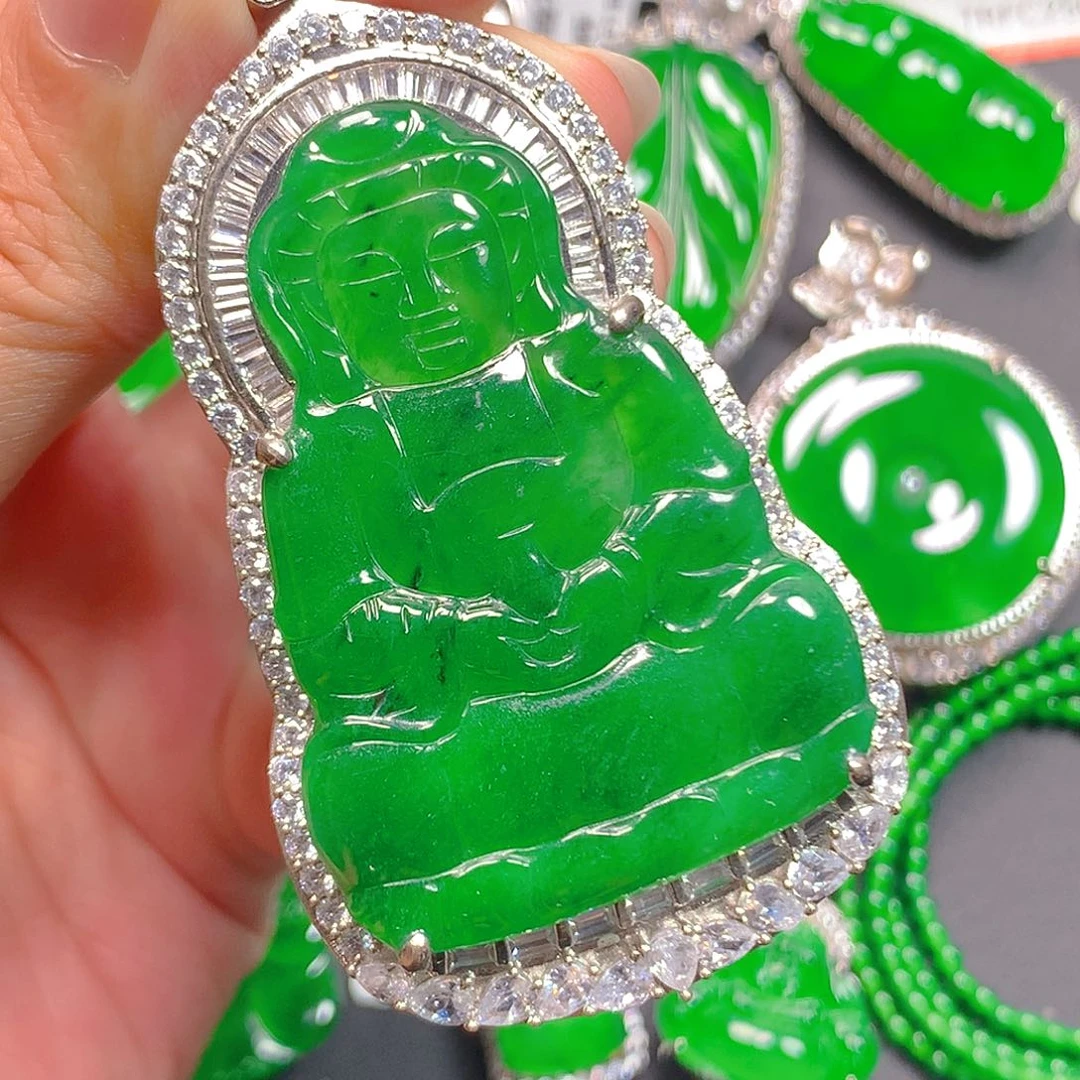 吊坠(不含链)未镶嵌翡翠