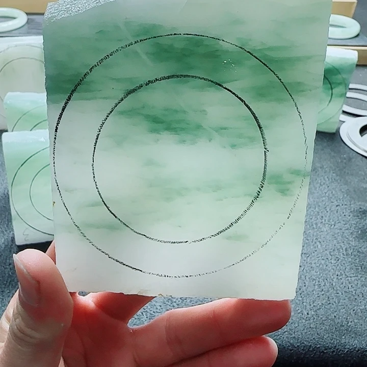 定制石英质玉小*手镯