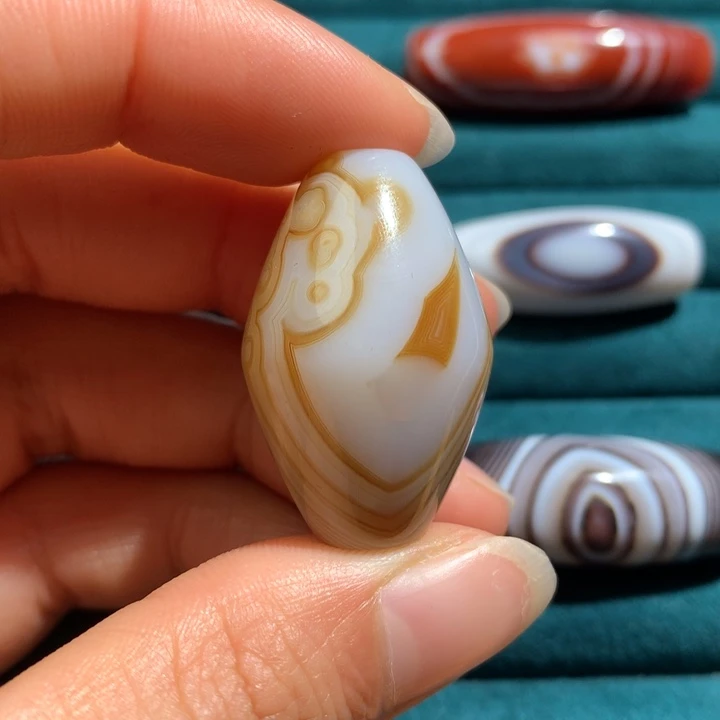 未镶嵌玛瑙/玉髓珠宝奇石