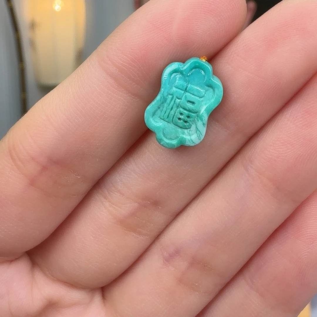 绿松石未镶嵌挂件