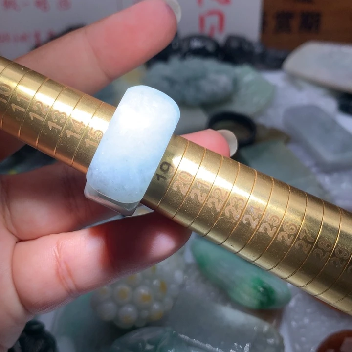 翡翠未镶嵌颈饰保真天然A货翡翠