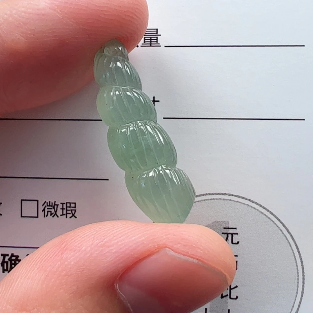 翡翠未镶嵌颈饰海螺