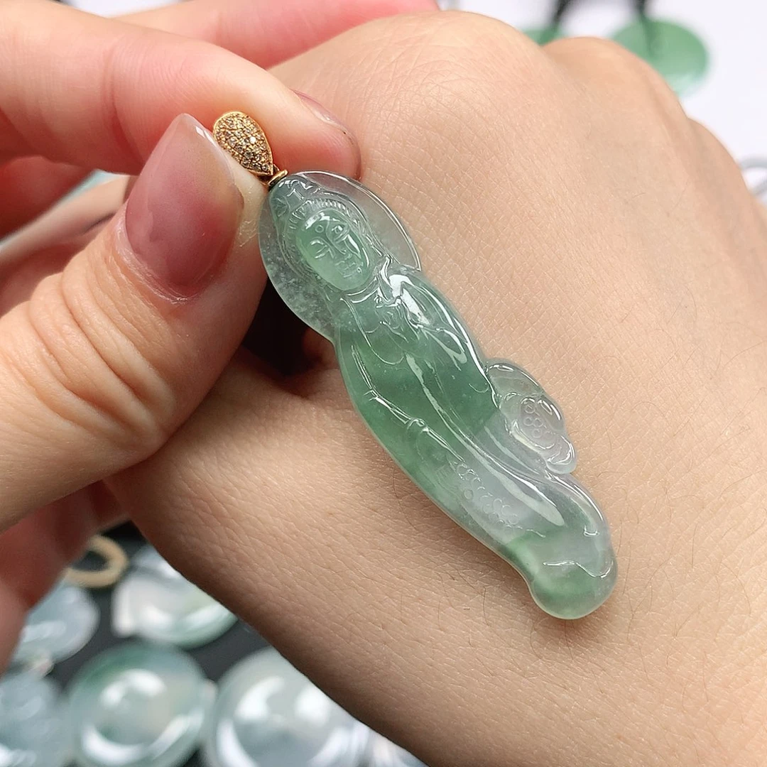 翡翠颈饰18K金镶嵌观音