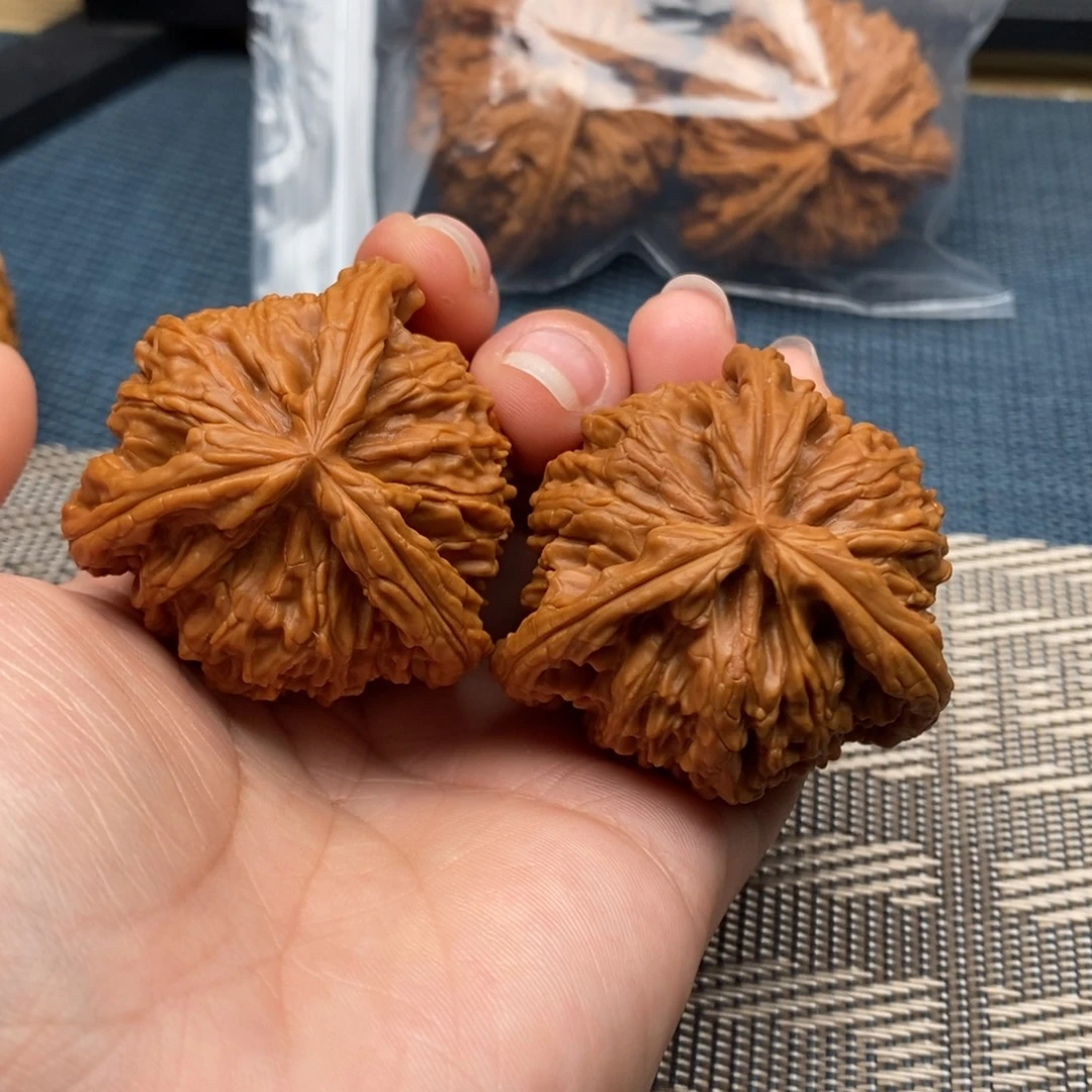 *****吊坠文玩核桃三棱