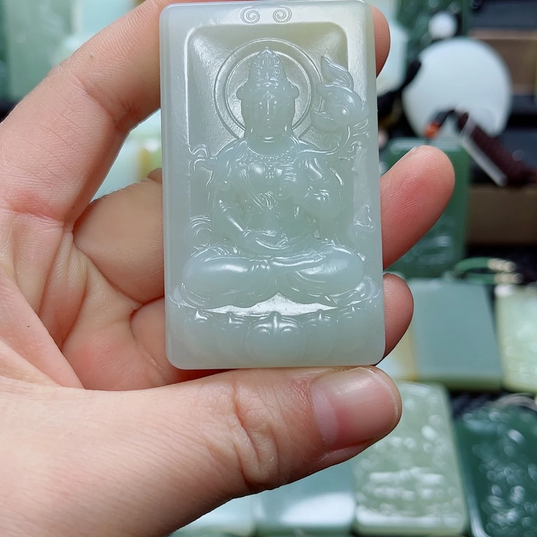 串***鲜和田玉未镶嵌颈饰