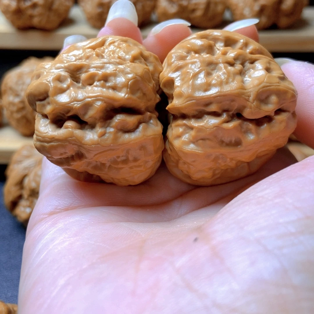 贝***中文玩核桃吊坠蛤蟆头