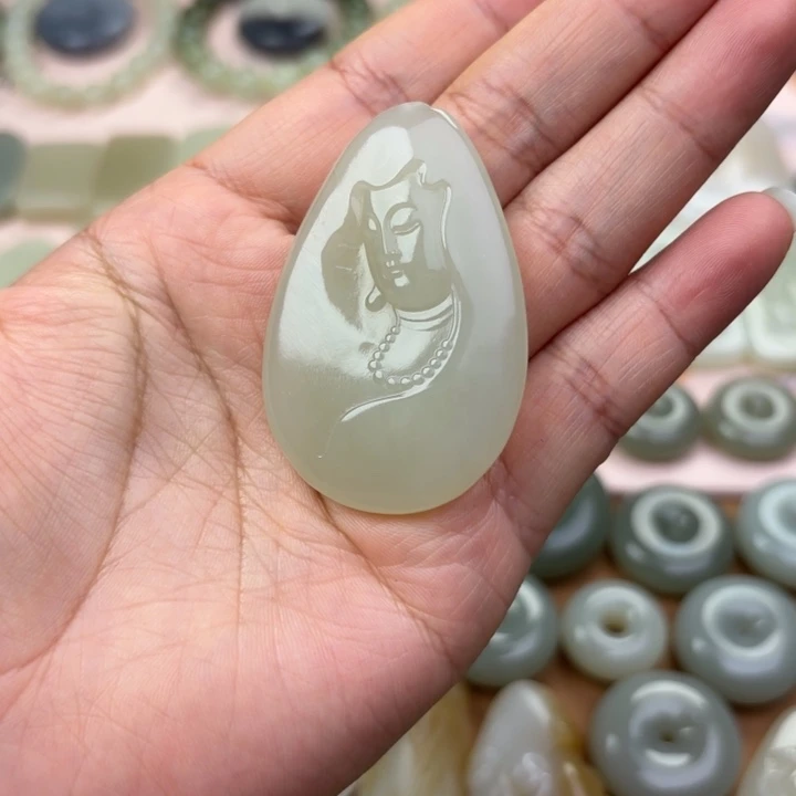 和田玉未镶嵌手链