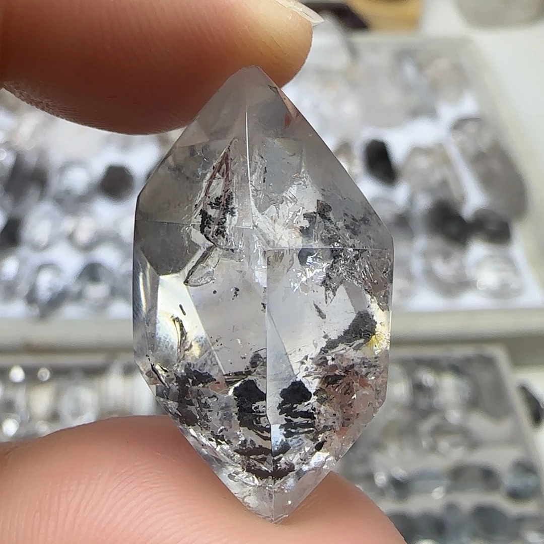 水晶未镶嵌珠宝半成品闪灵双尖随形