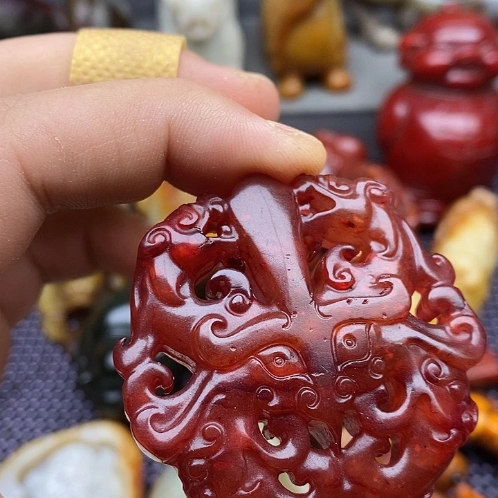 未镶嵌蛇纹石玉颈饰