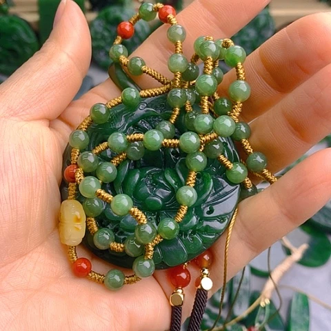 未镶嵌和田玉挂件ℳ****花牌加珠链