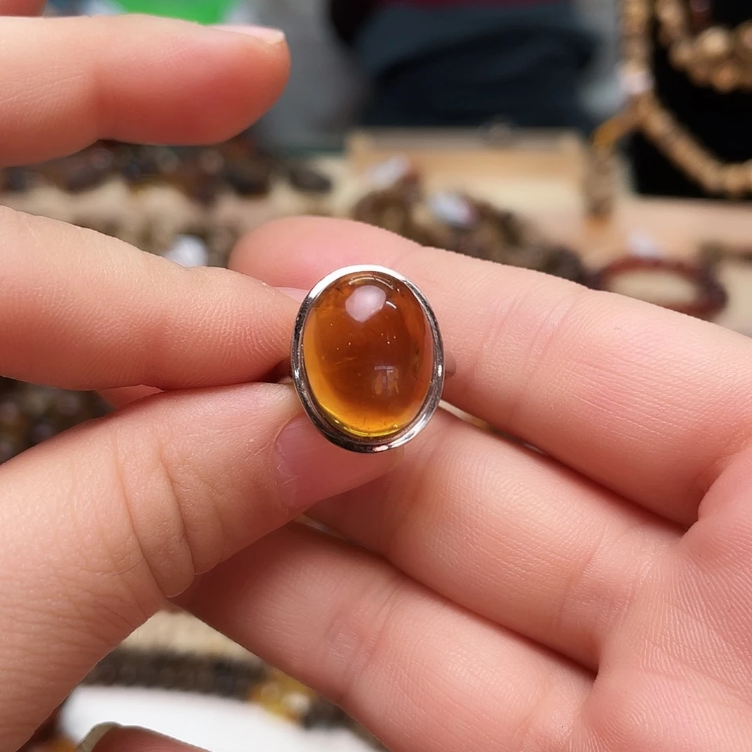 琥珀裸石未镶嵌大