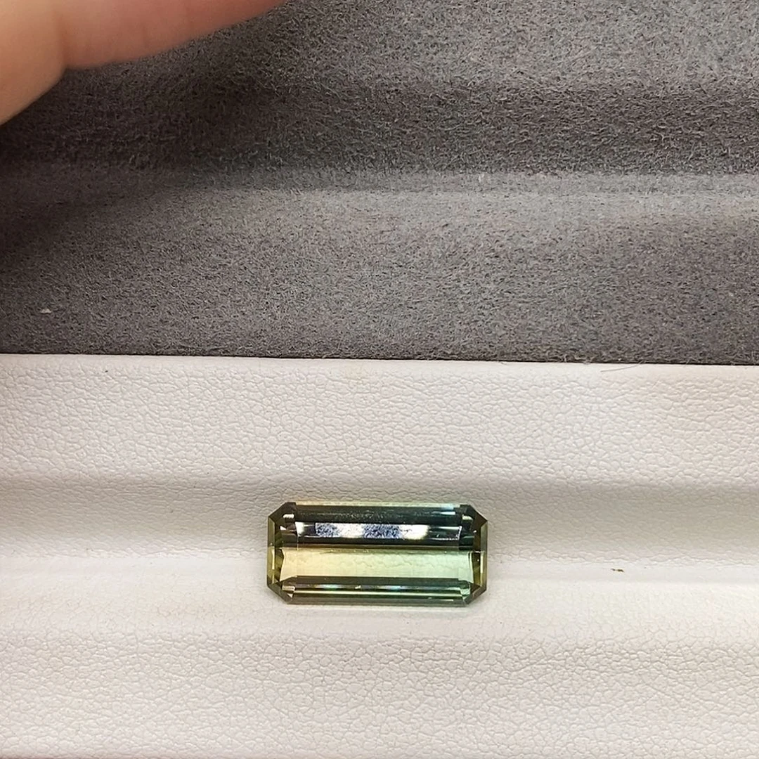 碧玺裸石未镶嵌6.095