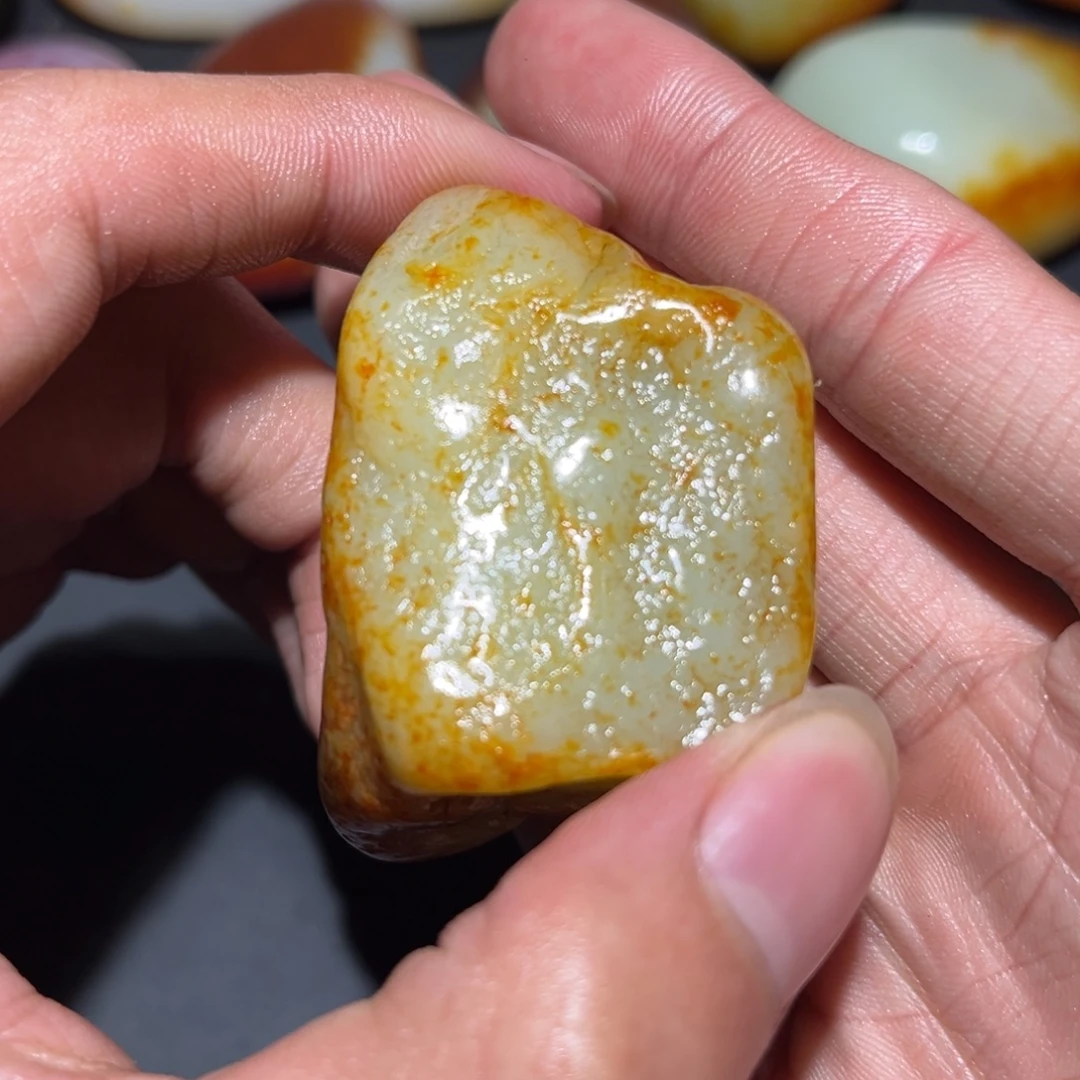 和田玉未镶嵌珠宝奇石