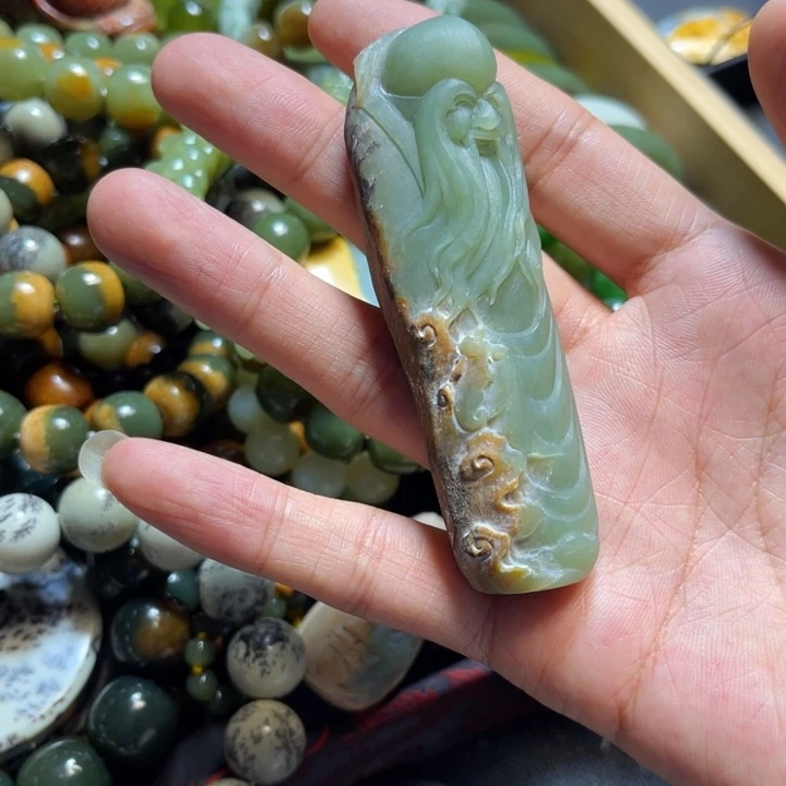 岫岩河磨玉（透闪石质玉）未镶嵌颈饰