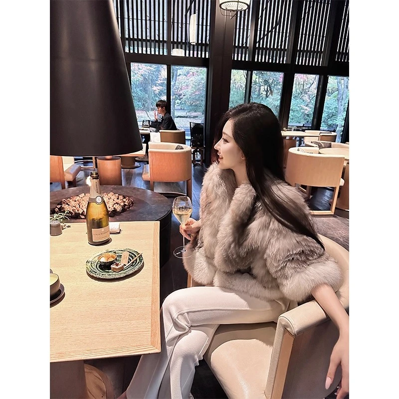 【Eman】雾漫白霜 2025秋冬进口蓝霜狐纯欲风外套女半袖短款