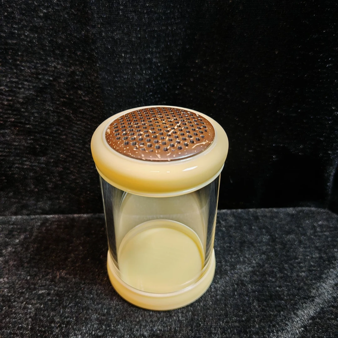 顽不尽【迟鸣-椰壳蒙芯蝈蝈罐】60口径果密胺蝈蝈叫罐