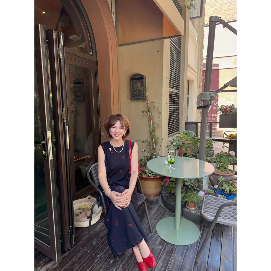 木子静-「花漾甜心」法式浪漫显瘦气质甜美复古棉绸连衣裙