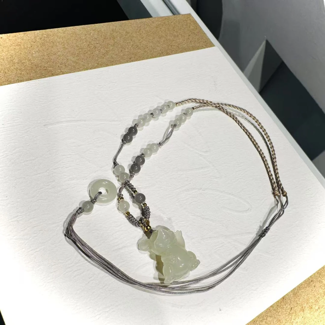 壹屿珠宝   7190742   和田玉米老鼠颈饰