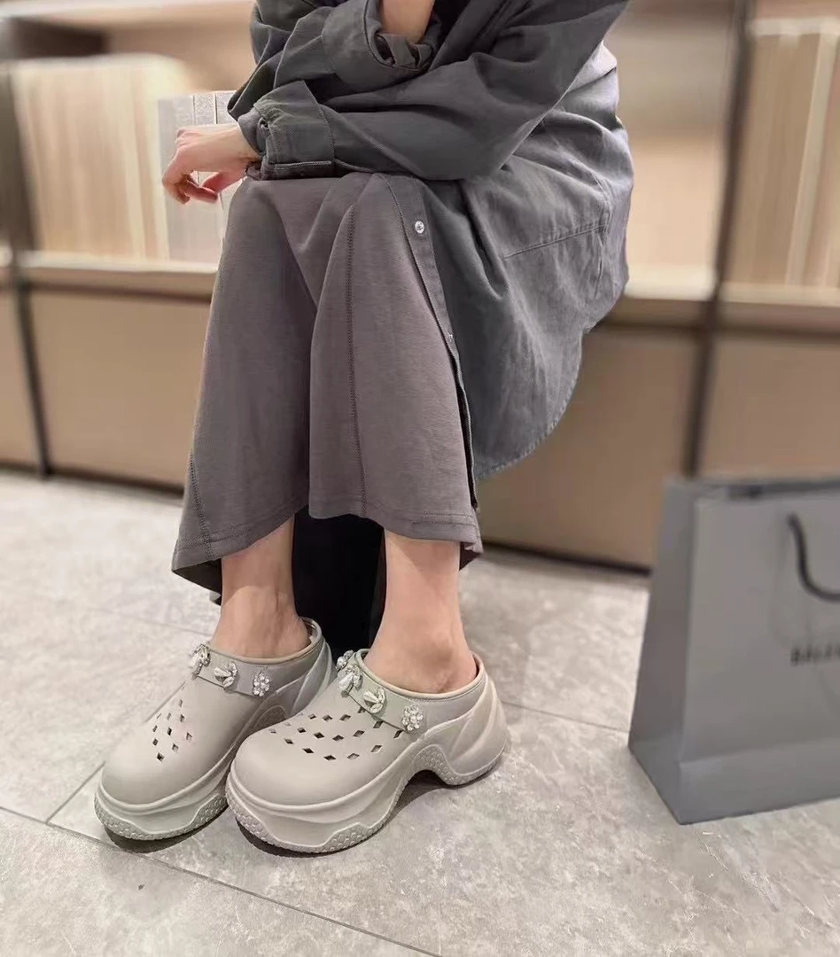 包头拖镂空胶粘鞋网红软底厚底平底浅口包头高跟