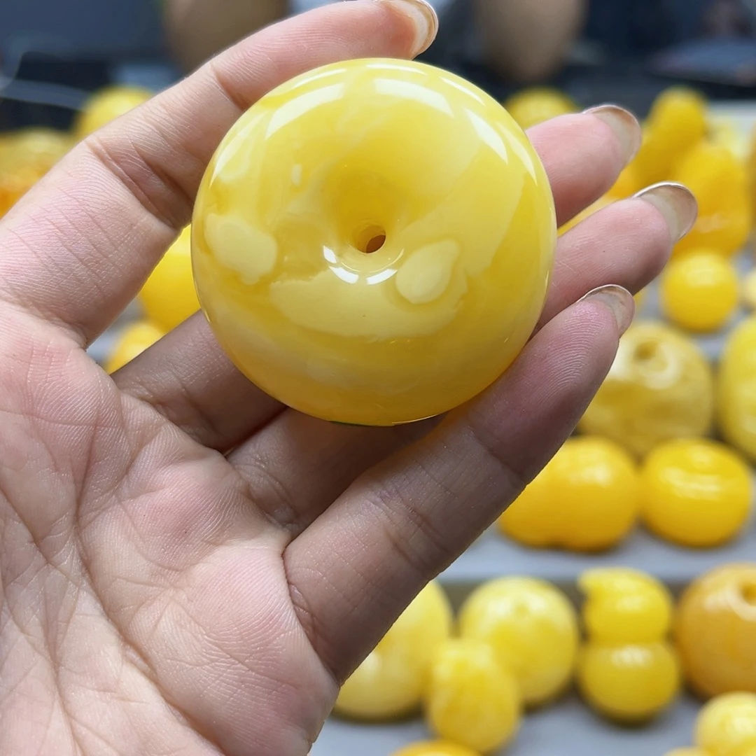 蜜蜡未镶嵌珠宝奇石