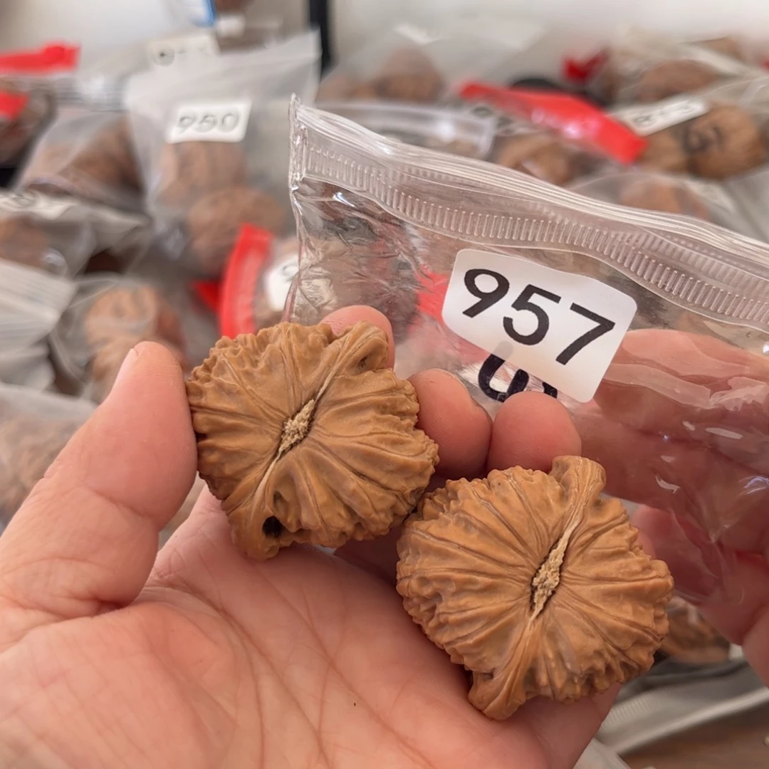 吊坠文玩核桃闷白41微修