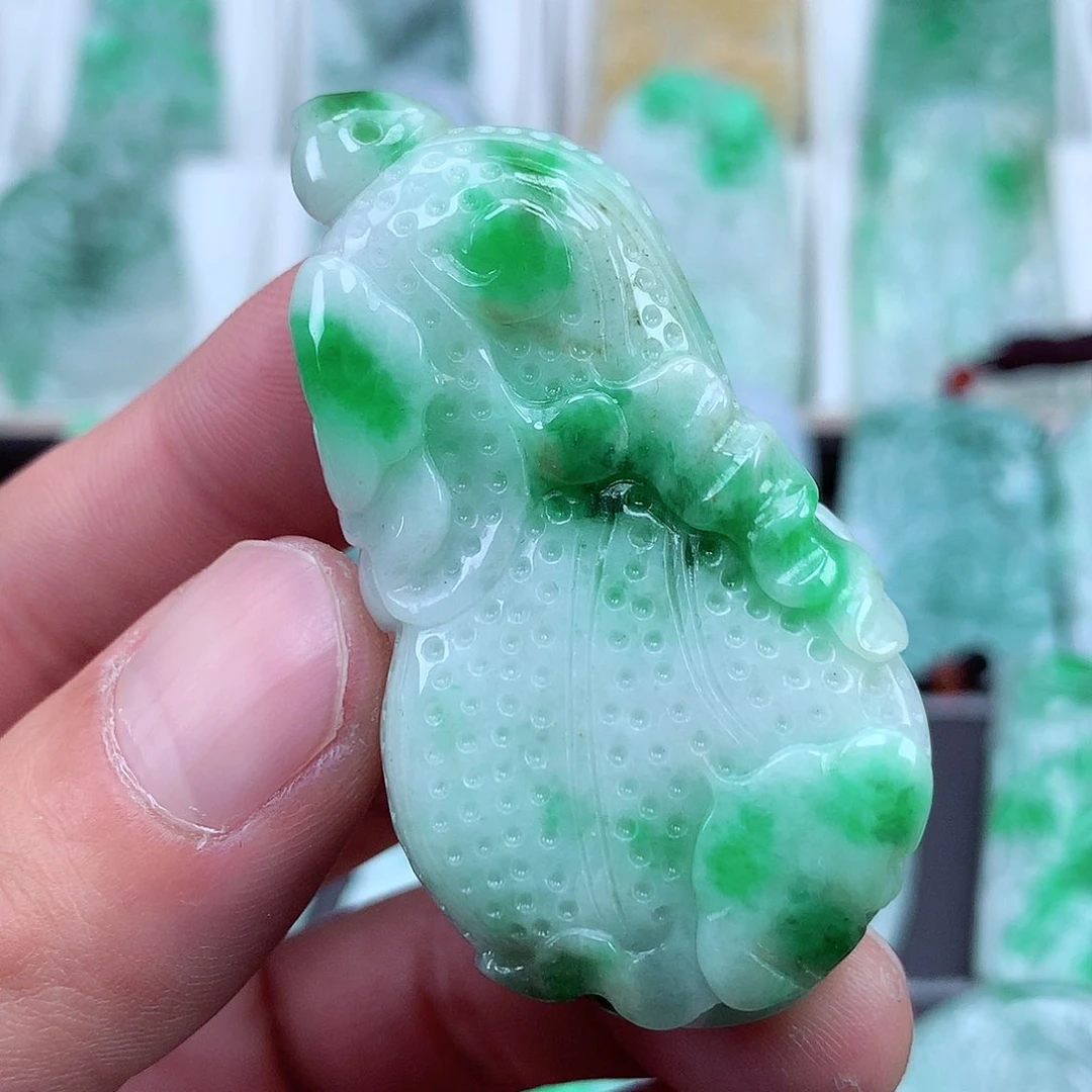 翡翠颈饰未镶嵌翡翠吊坠