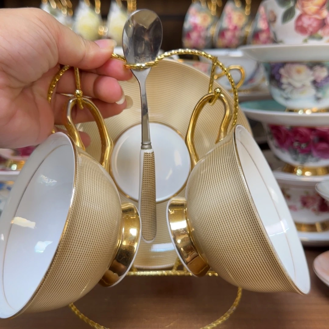 45%以上骨粉骨瓷金色两杯碟送杯架快递装