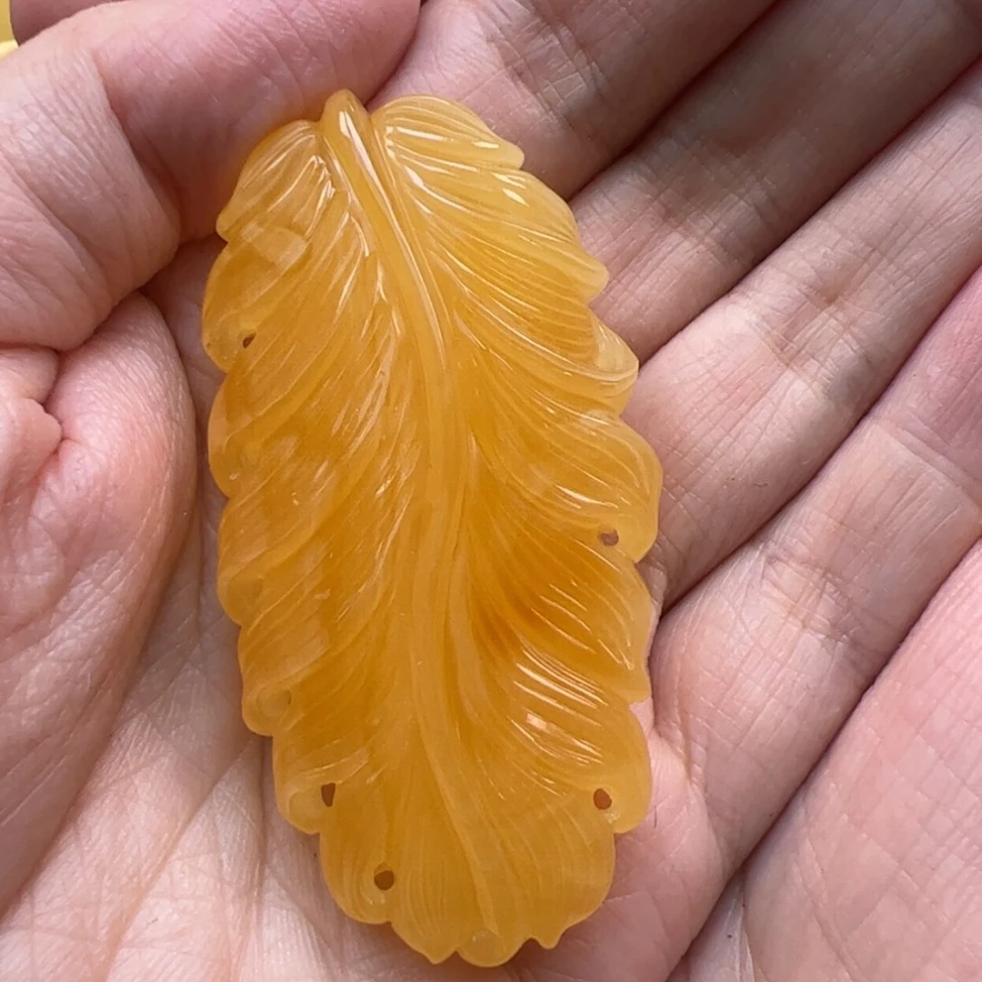 未镶嵌颈饰琥珀蜜蜡