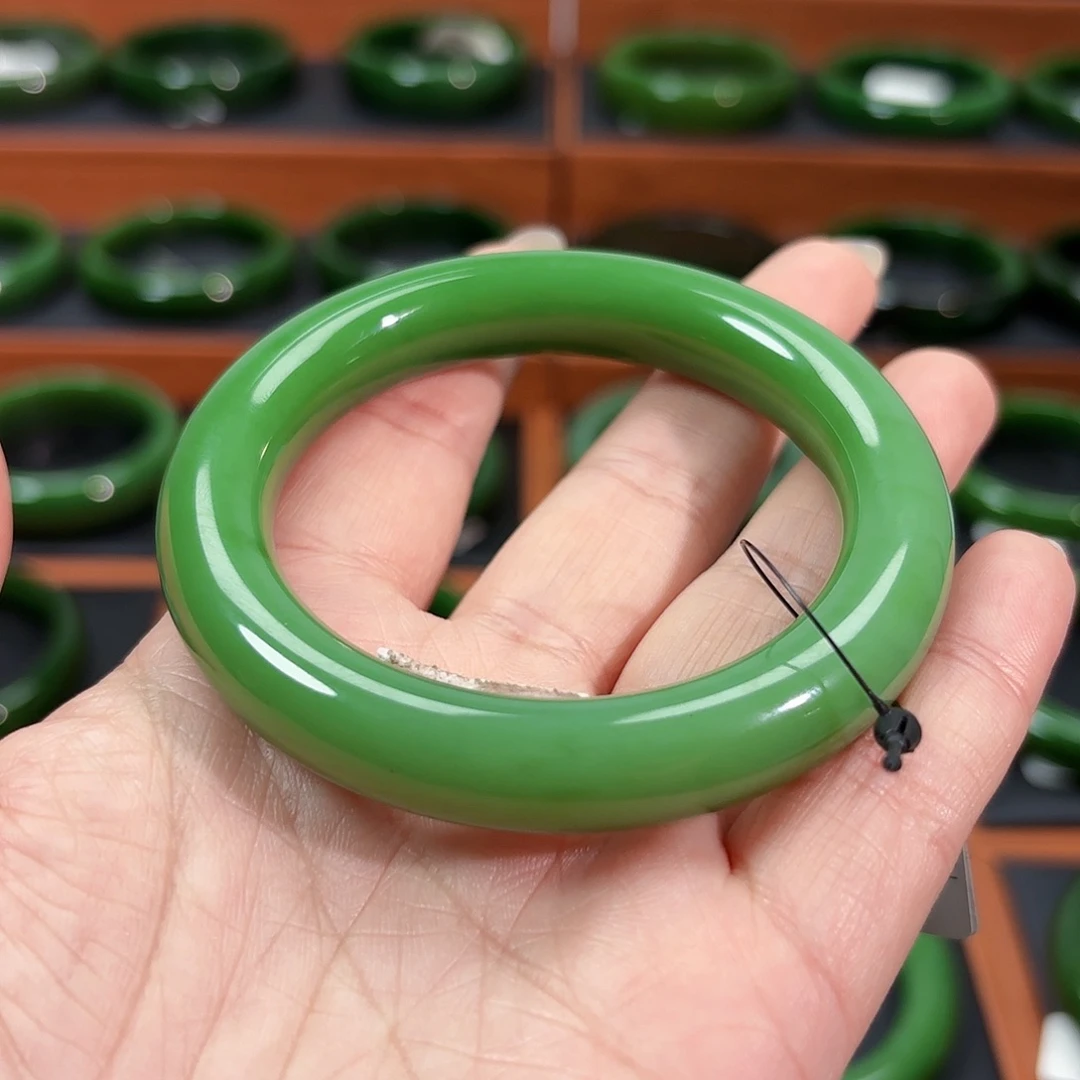 和田玉（碧玉）未镶嵌手镯