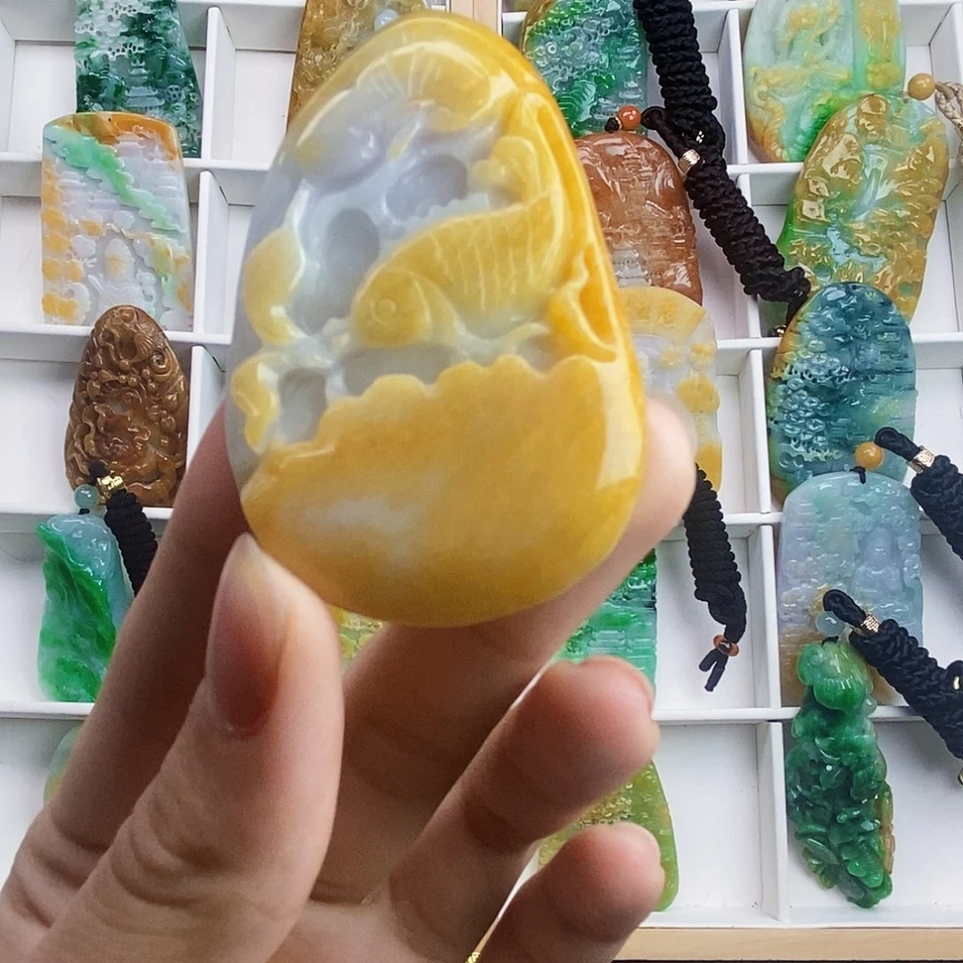 翡翠未镶嵌颈饰翡翠