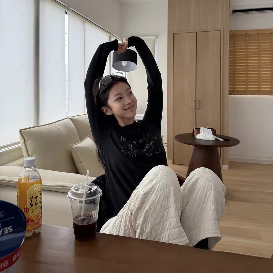 韩系减龄字母正肩长袖T恤女2025秋冬合身内搭打底衫上衣