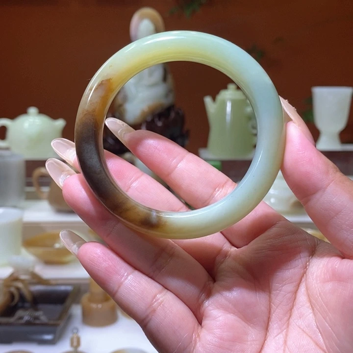未镶嵌和田玉摆件且末糖翠手镯55mm