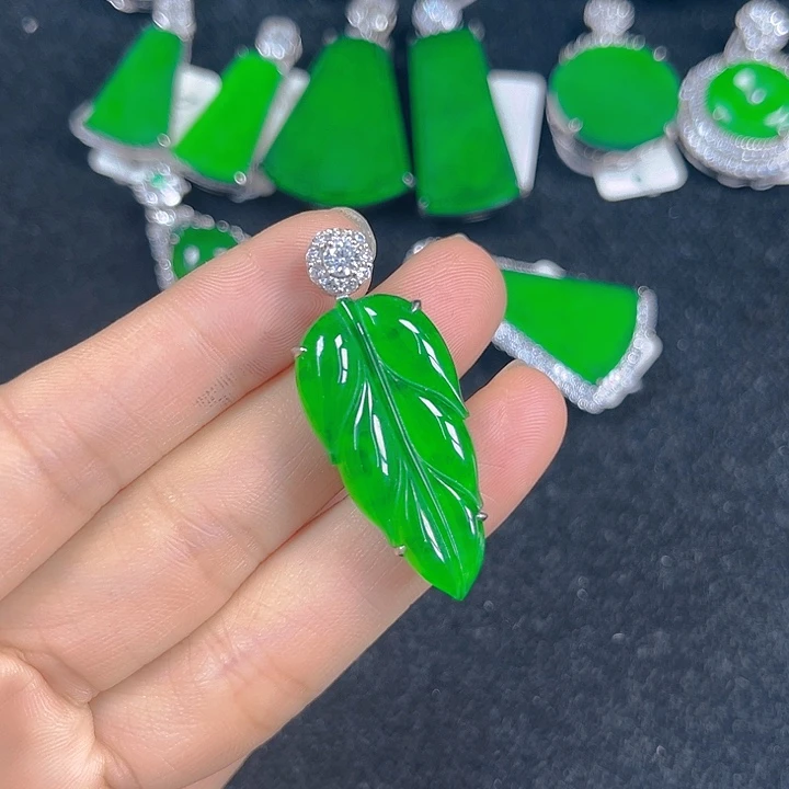 翡翠银S925镶嵌吊坠(不含链)