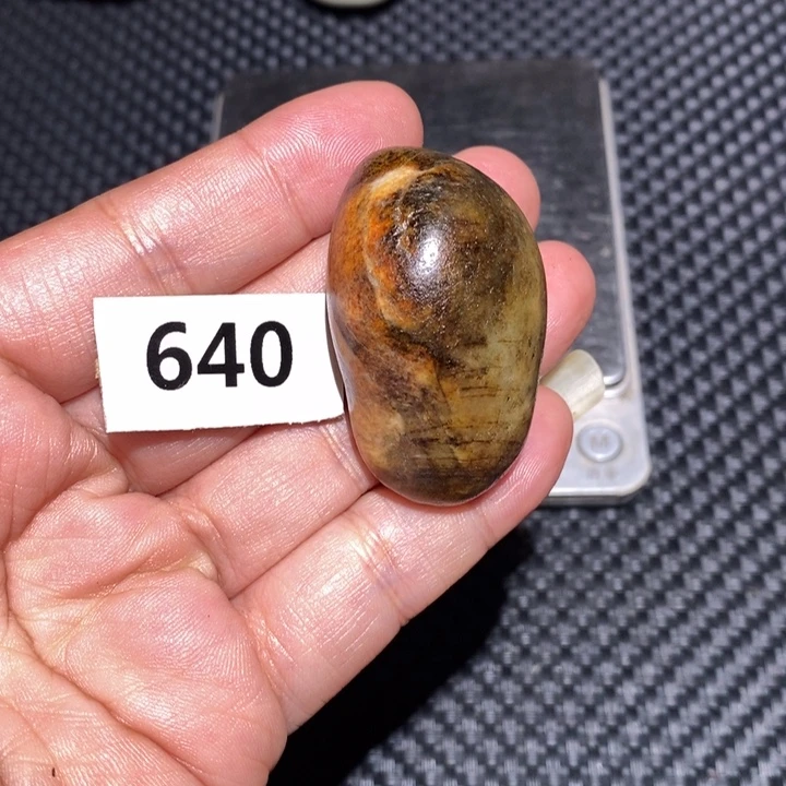 软玉未镶嵌挂件水石