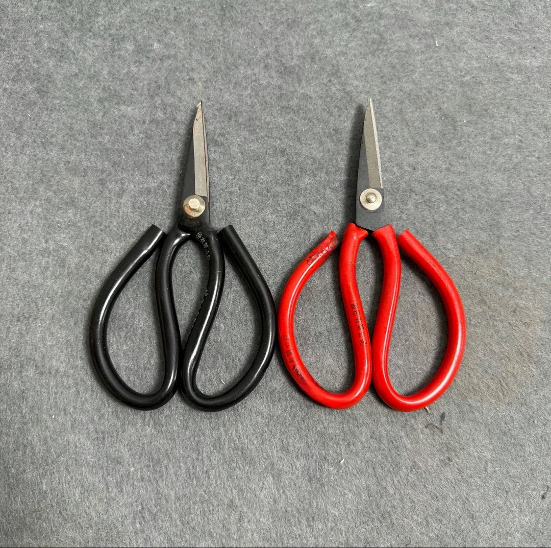 F137 尺寸不分不锈钢锋利尖头家用皮革剪刀