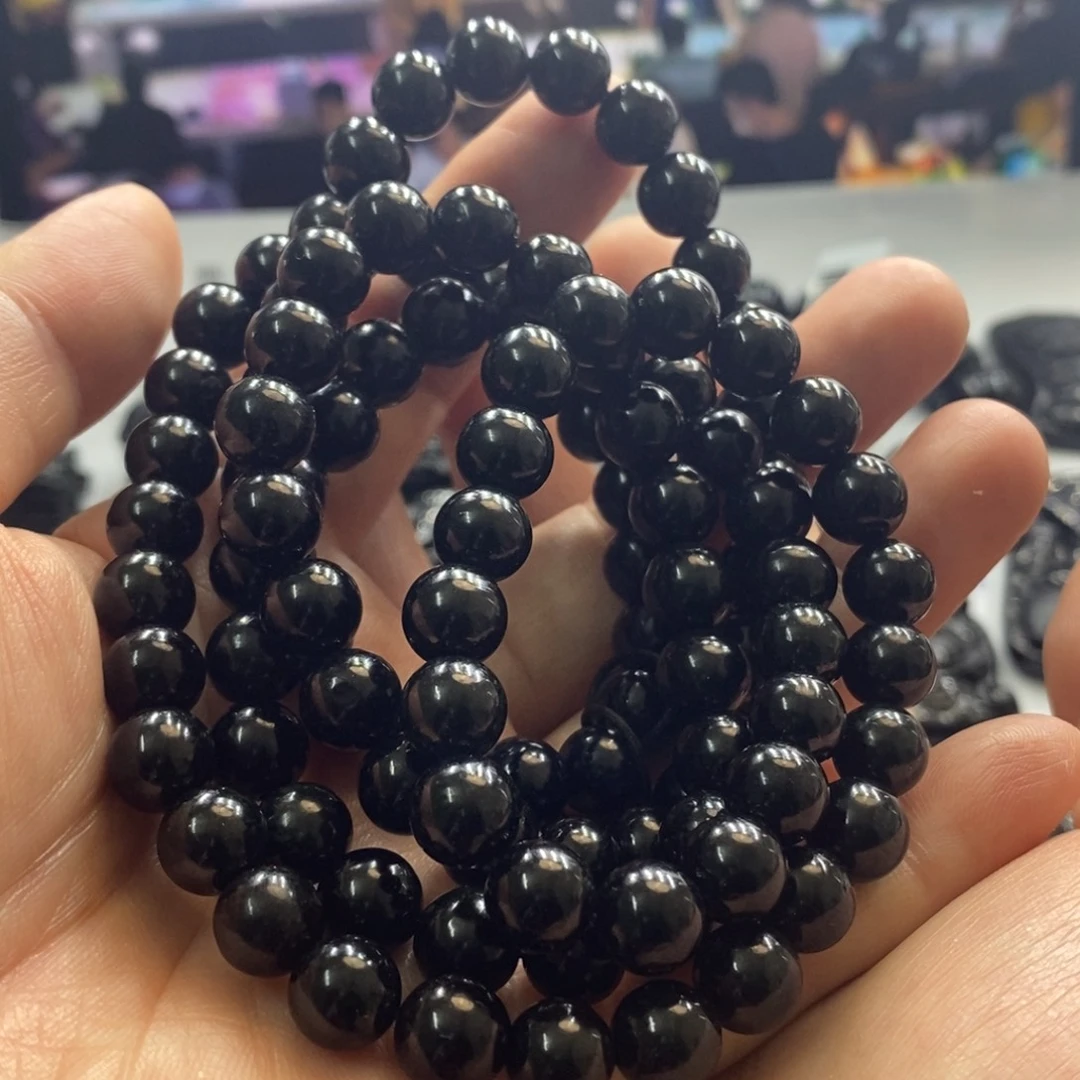 翡翠未镶嵌吊坠(不含链)卡8左右