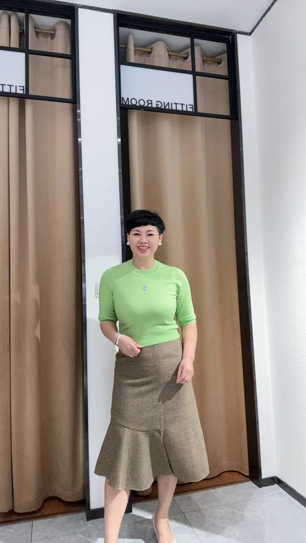 中高领品牌集合清仓（高腰T恤，衬衫，裤子，裙子）