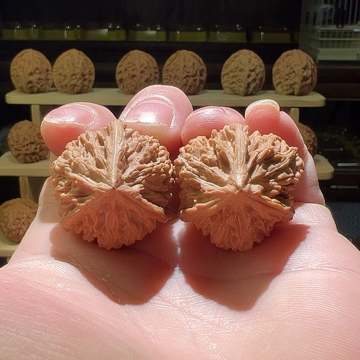 把件文玩核桃文山三棱