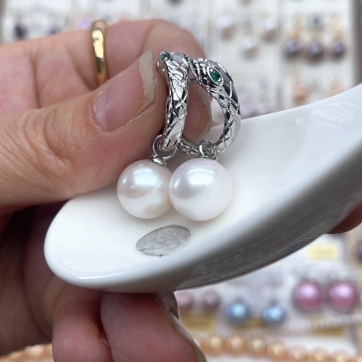 淡水珍珠耳饰未镶嵌