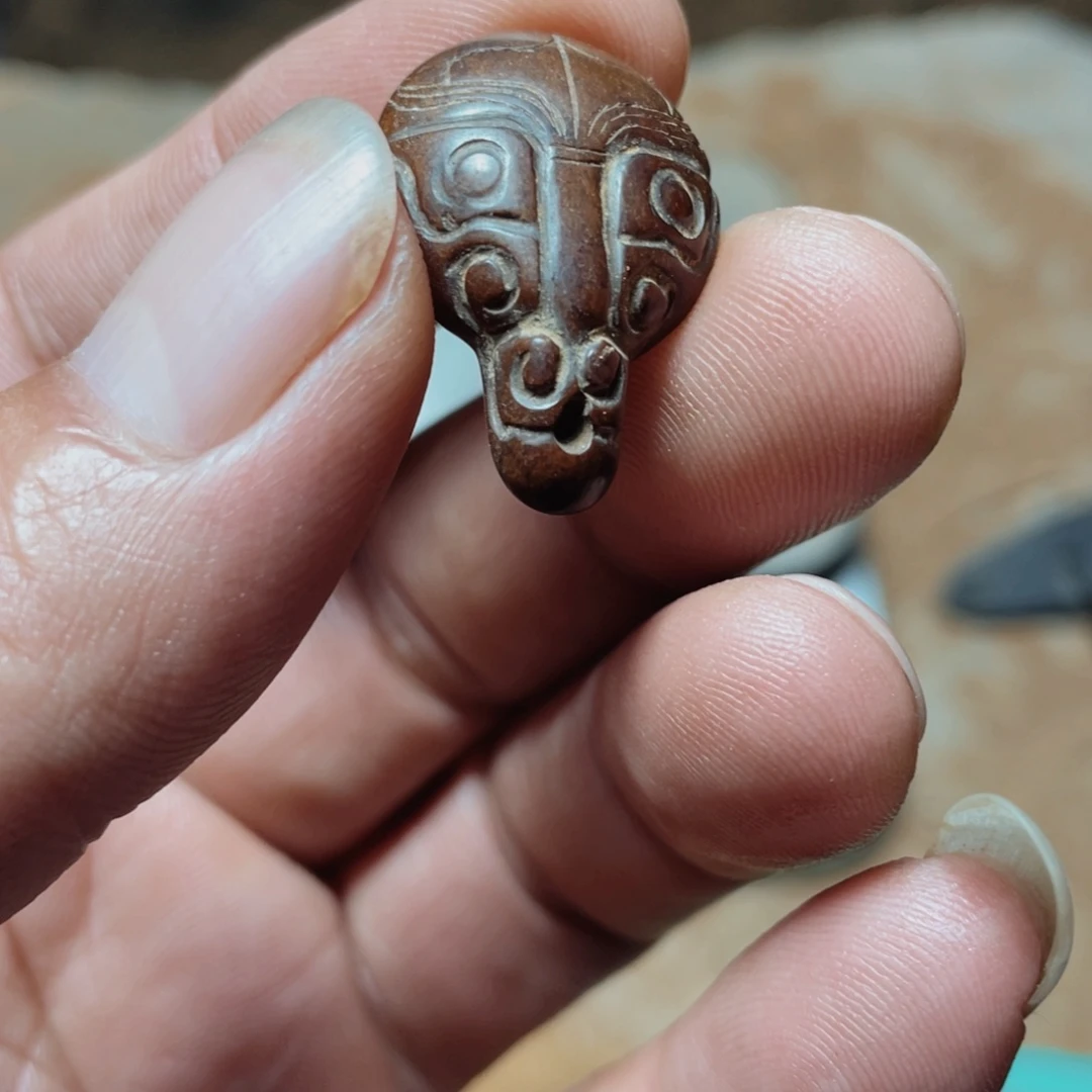 和田玉（糖玉）未镶嵌挂件