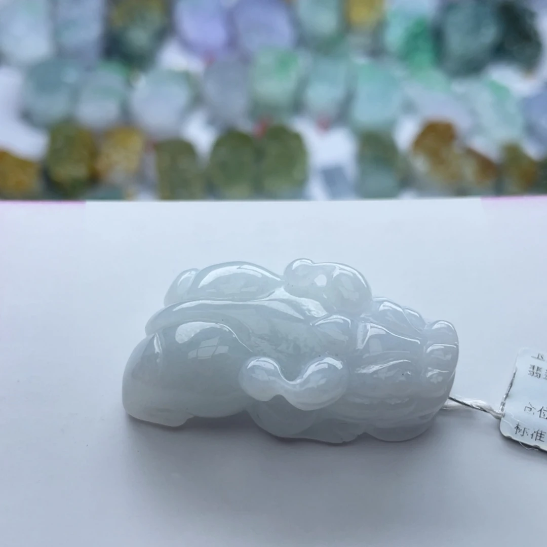 翡翠颈饰未镶嵌貔貅