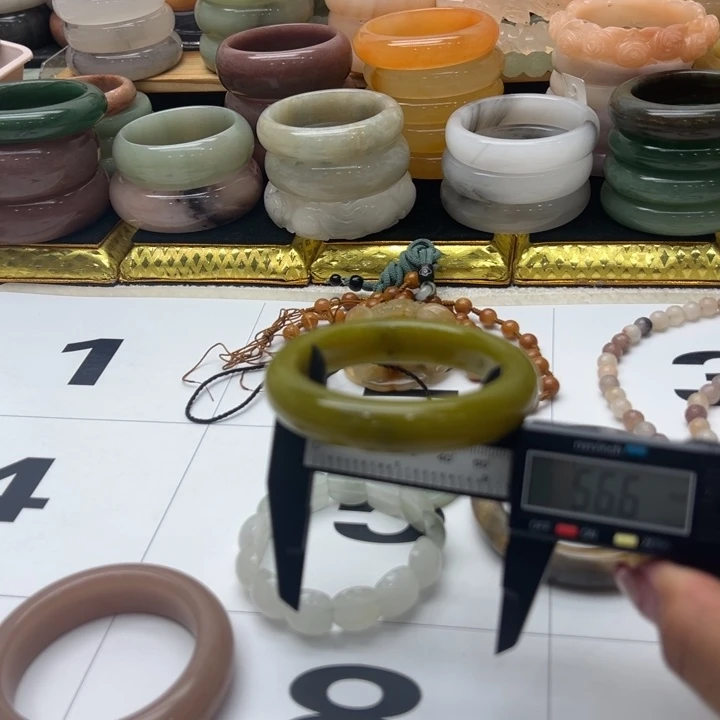 石英岩玉合金手镯