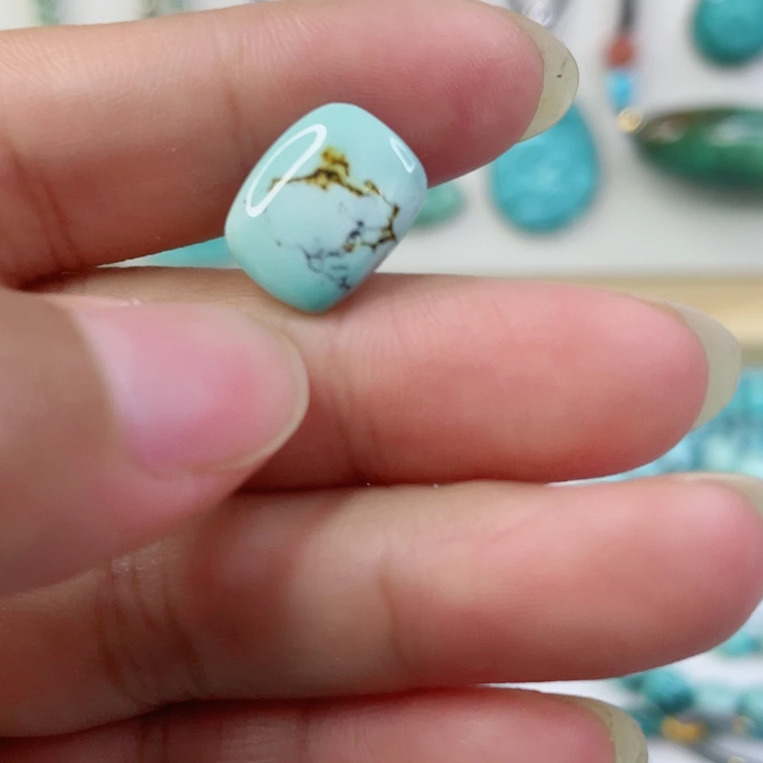 南红玛瑙未镶嵌珠宝奇石